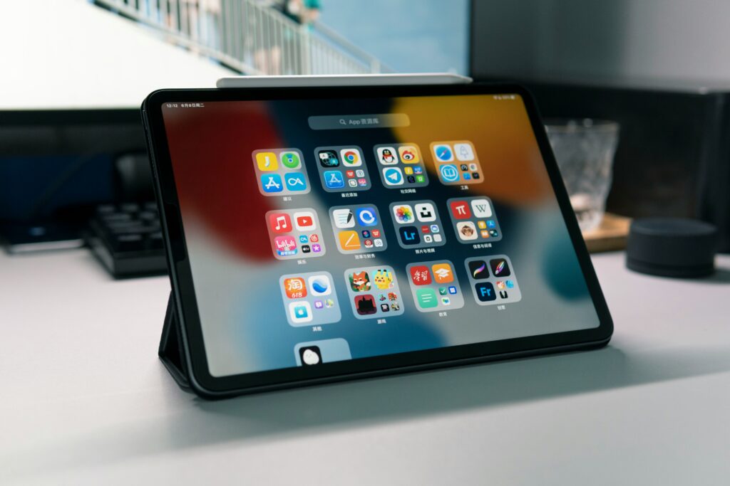 タブレット用アプリ開発で業務効率化を実現!開発成功の流れとポイントを解説